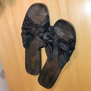 3 for 15 Bundle Rouge Size 10 Sandals